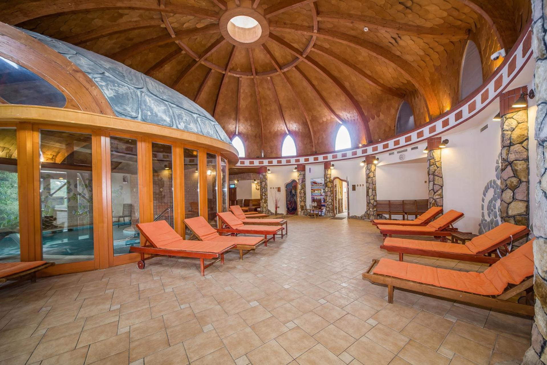 Hotel Piroska Bük エクステリア 写真