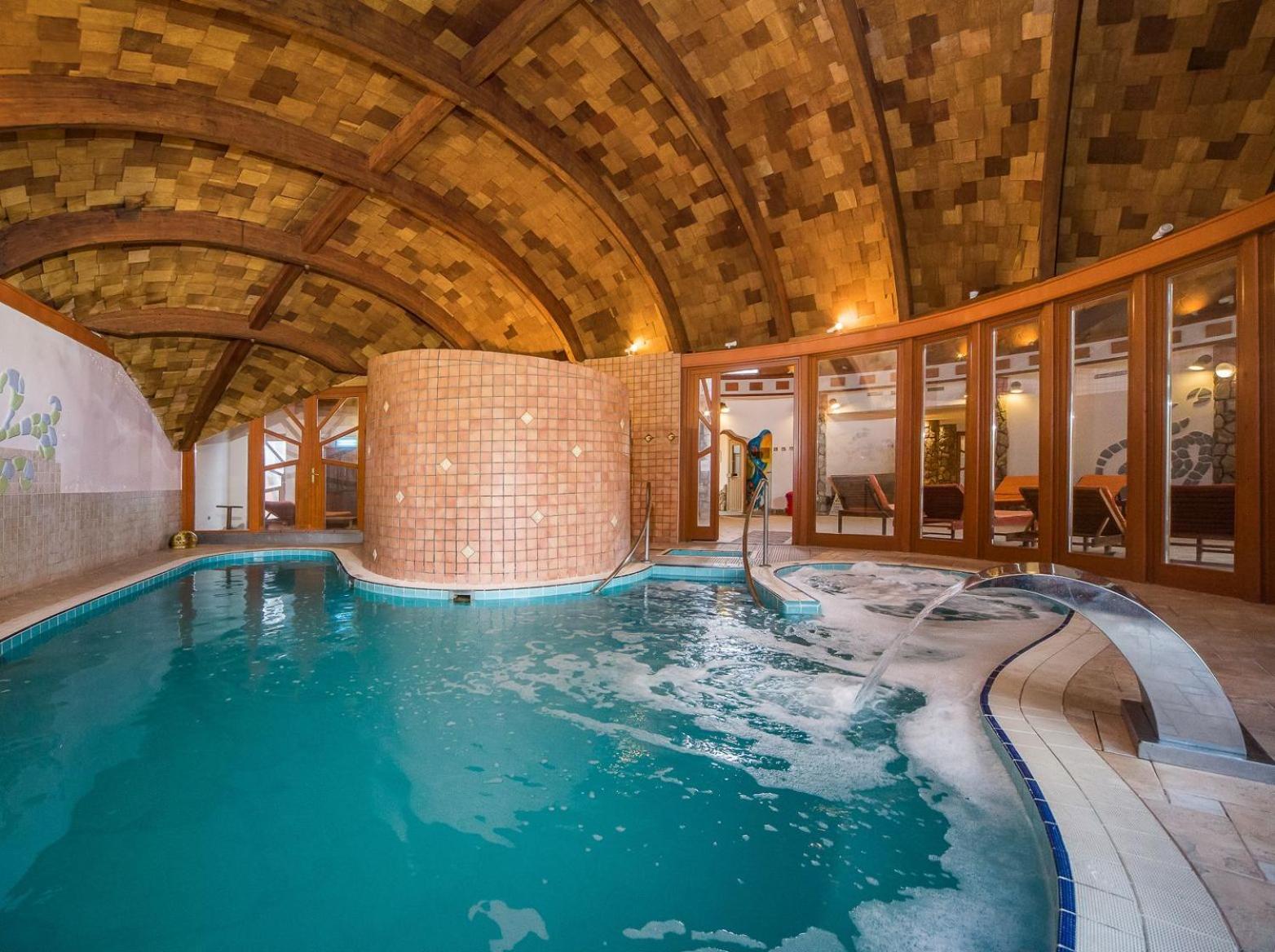 Hotel Piroska Bük エクステリア 写真