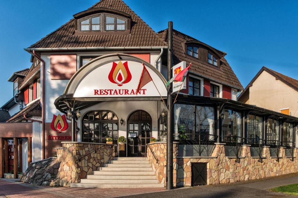 Hotel Piroska Bük エクステリア 写真